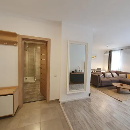 Yamaluxe - Modern & Cozy