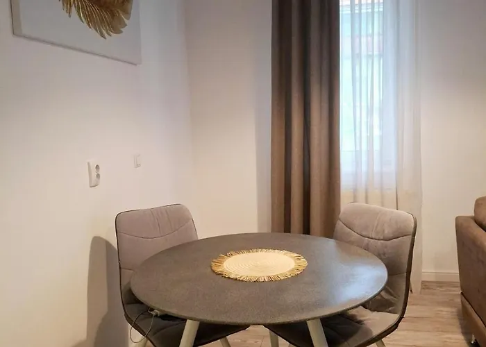 Yamaluxe - Modern & Cozy Apartman