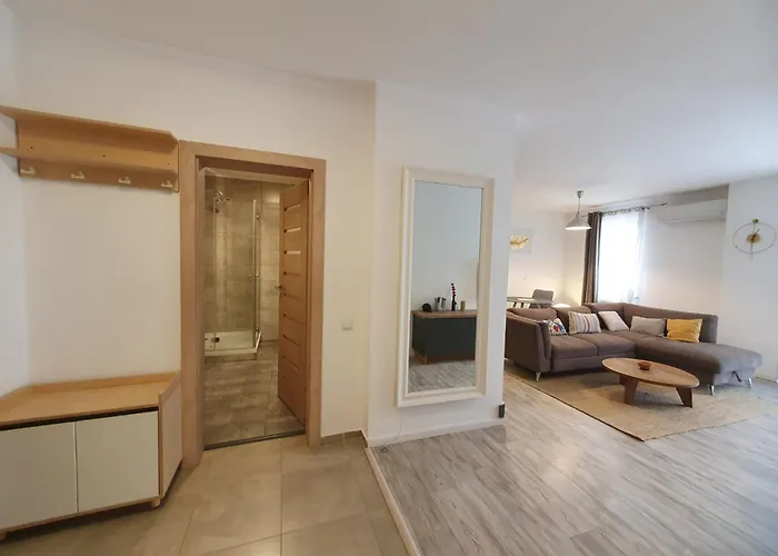 Yamaluxe - Modern & Cozy